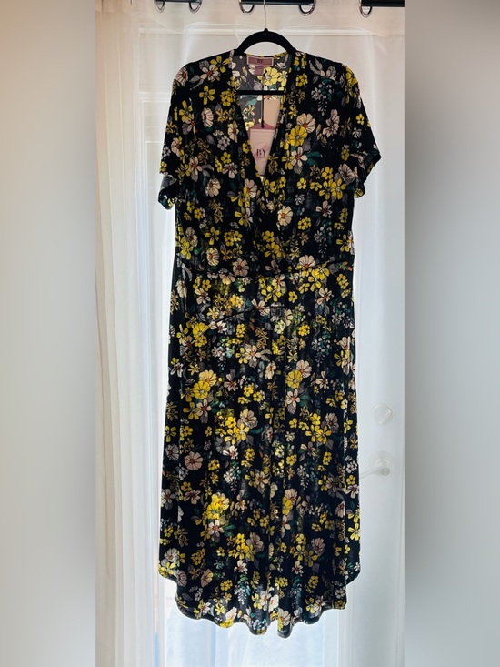 New by Design Dresses & Skirts - NWT Love by Design Collette floral maxi dress size 2X